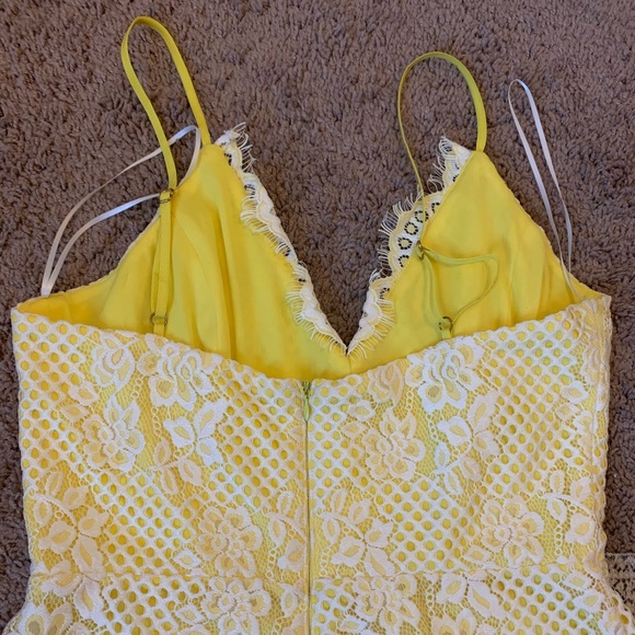 Lace Romper 🍋 - Picture 8 of 8